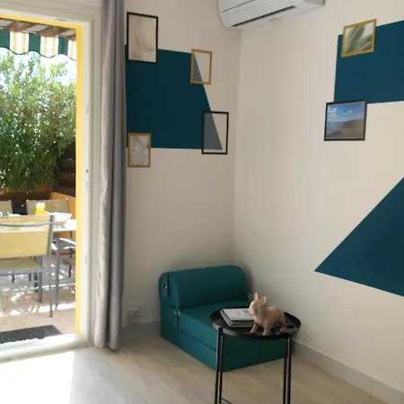 Climatise A Deux Pas Du Centre International De Tennis - Piscine Et Parking *