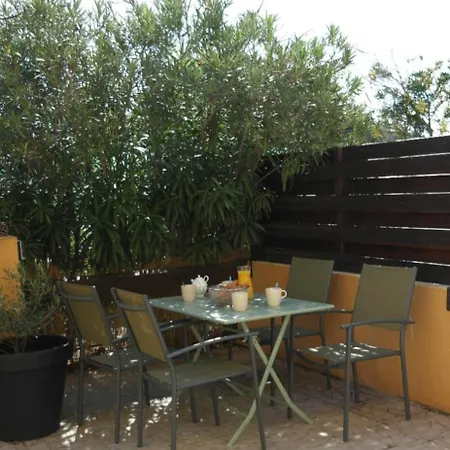 Climatise Avec Terrasse Parking Piscine Et Terrains De Tennis Apartment Agde